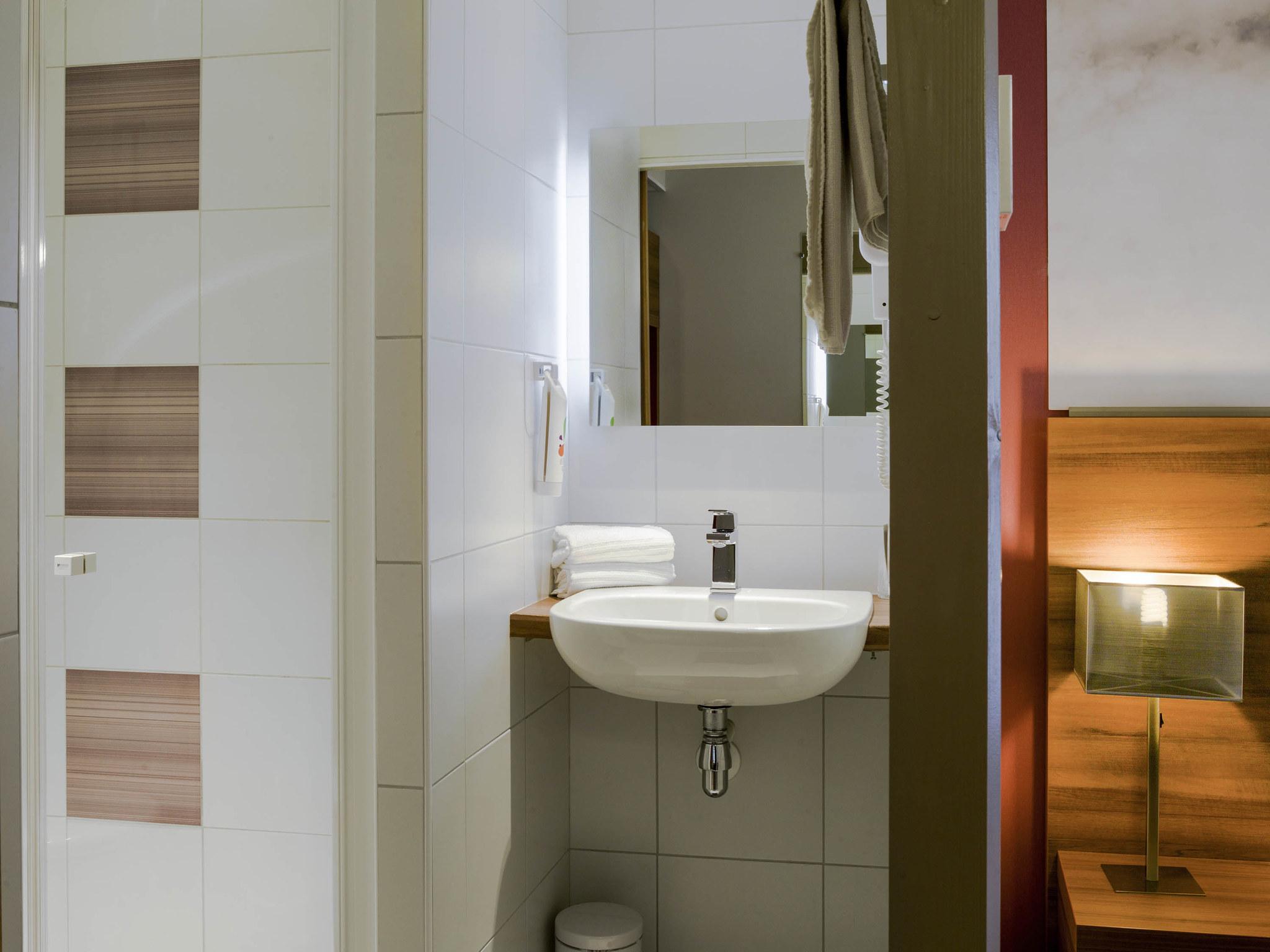 Ibis Styles Castres Hotel Castres  Exterior photo